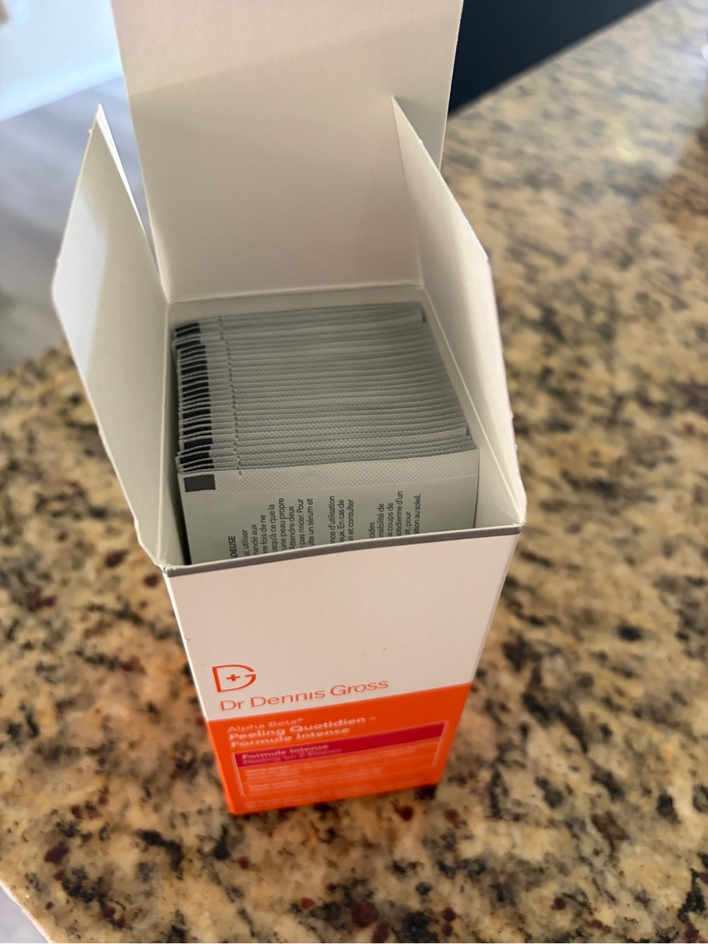 NEW Dr. Dennis Gross Extra Strength Daily Peel 30 Pack (Exp 10/2027) - Picture 5 of 5